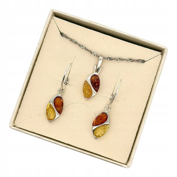 KOMPLET KOLCZYKI WISIOREK Z CERTYFIKOWANYM BURSZTYNEM PIĘKNY SREBRO 925