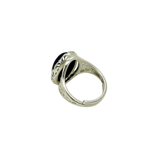 PIERŚCIONEK SREBRNY REGULOWANY Z ONYKSEM – OWALNY KORONKOWY  – SREBRO 925