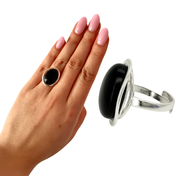 PIERŚCIONEK SREBRNY REGULOWANY Z ONYKSEM – OWALNY – SREBRO 925