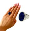 PIERŚCIONEK SREBRNY REGULOWANY Z LAPISEM LAZULI – OWALNY KORONKOWY  – SREBRO 925