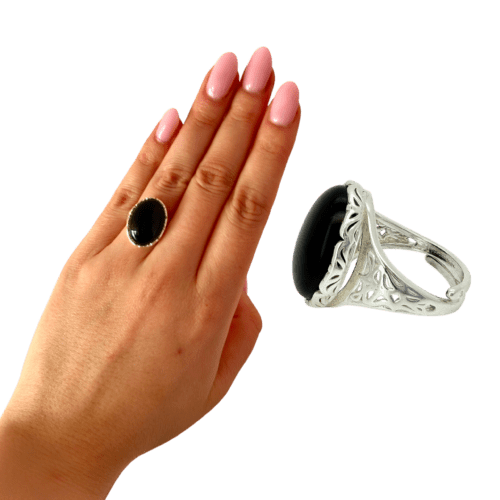 PIERŚCIONEK SREBRNY REGULOWANY Z ONYKSEM – OWALNY KORONKOWY  – SREBRO 925