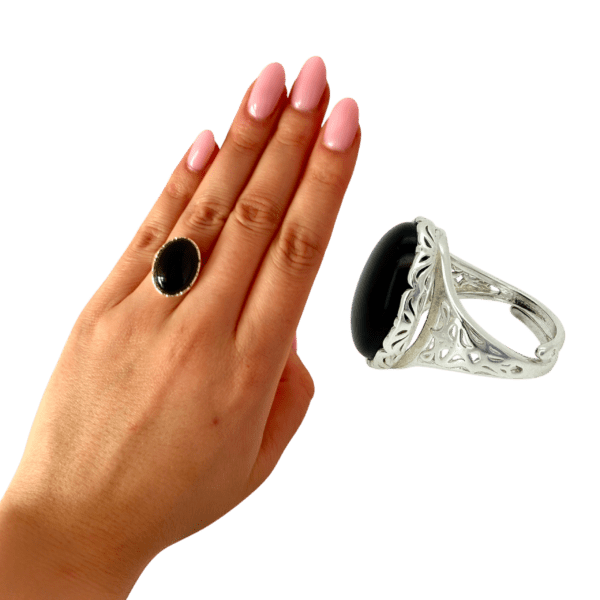 PIERŚCIONEK SREBRNY REGULOWANY Z ONYKSEM – OWALNY KORONKOWY  – SREBRO 925