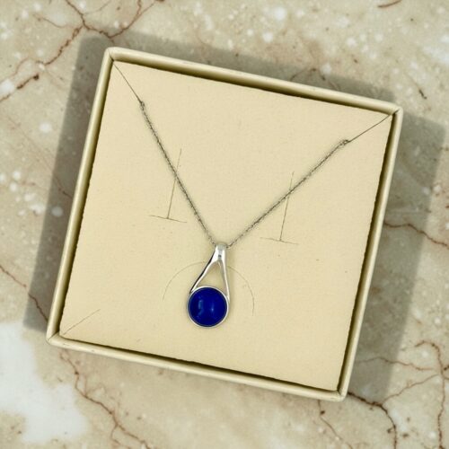 WISIOREK SREBRNY z LAPISEM LAZULI – MINIMALISTYCZNY – SREBRO 925