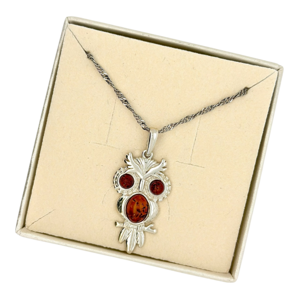 IMG_3856-Photoroom WISIOREK SREBRNY z CERTYFIKOWANYM Bursztynem SOWA SREBRO 925