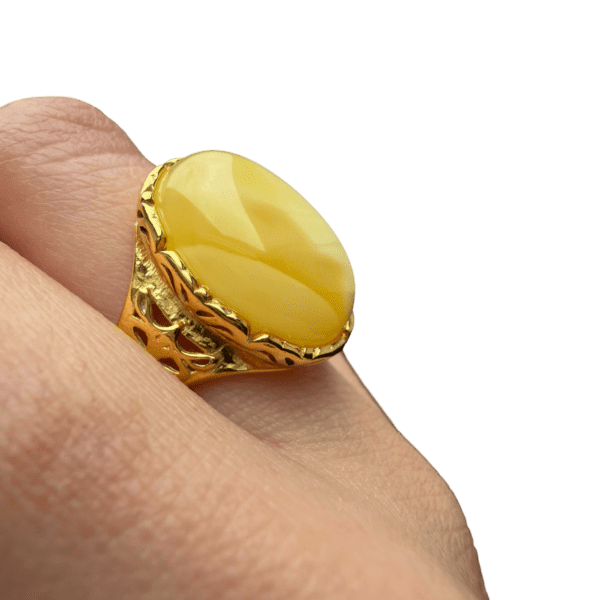 PIERŚCIONEK ZŁOTY REGULOWANY Z CERTYFIKOWANYM BURSZTYNEM – OWALNY KORONKOWY – SREBRO POZŁACANE 925