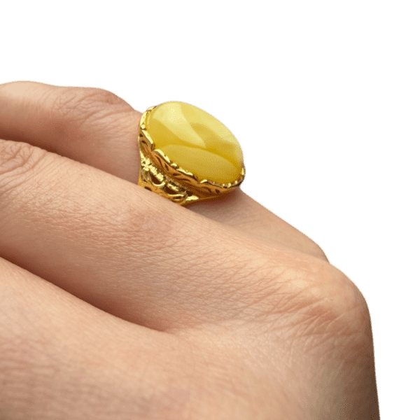 PIERŚCIONEK ZŁOTY REGULOWANY Z CERTYFIKOWANYM BURSZTYNEM – OWALNY KORONKOWY – SREBRO POZŁACANE 925