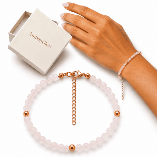 Bransoletka z naturalnego kwarcu zapakowana w eleganckie pudełko prezentowe Amber Glow.